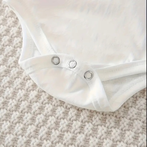 White Baby Onesie - My Auntie Loves Me - Picture 3 of 6